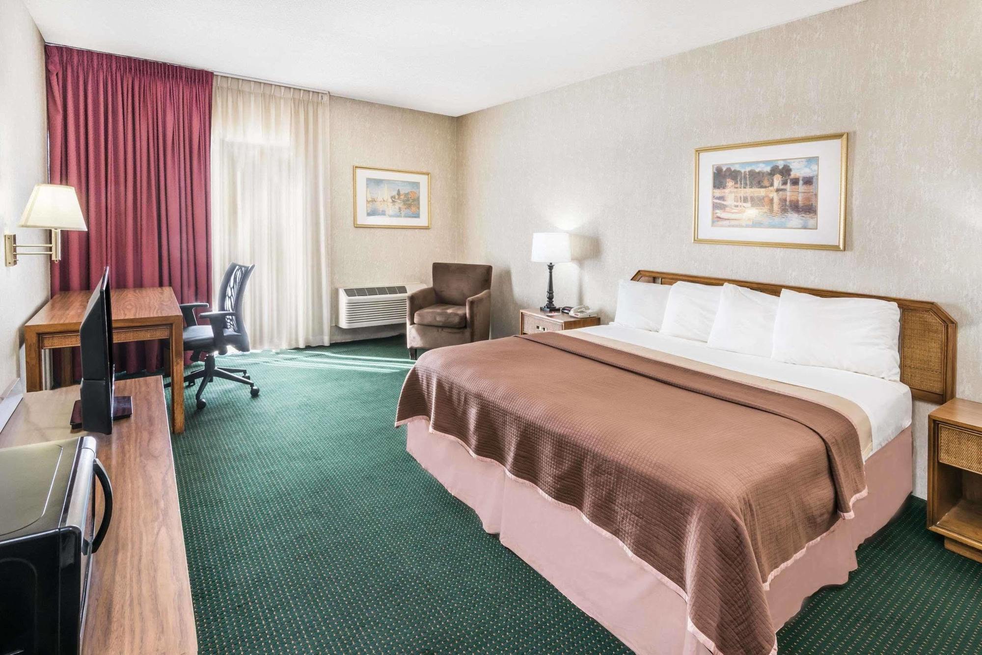 Howard Johnson By Wyndham Milford/New Haven Buitenkant foto
