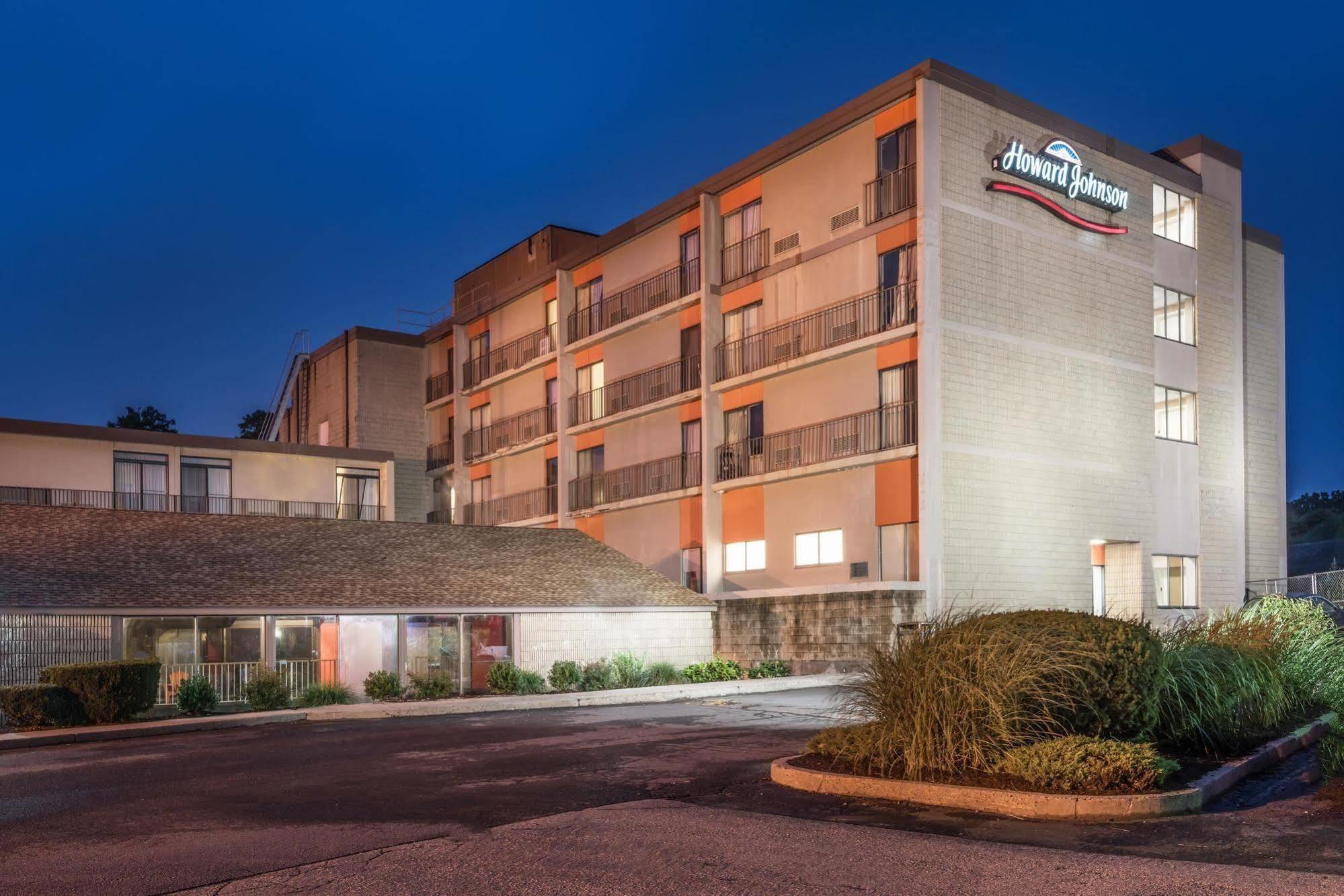 Howard Johnson By Wyndham Milford/New Haven Buitenkant foto
